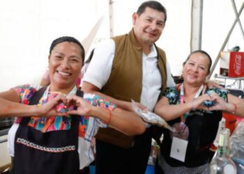 Convivencia y cercanía del gobernador Armenta Mier en la Feria de Puebla