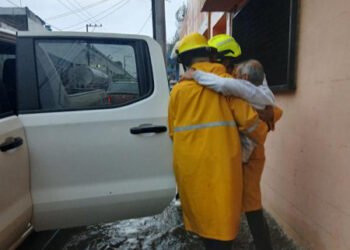 Protección Civil atiende afectaciones por lluvias en zona metropolitana