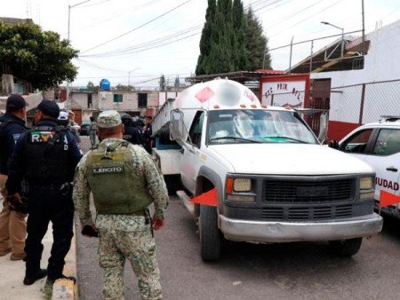 Operativo coordinado Puebla Segura permite detener a dos hombres con hidrocarburo de procedencia ilícita