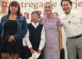 En Tijuana, Presidenta entrega tarjetas de la Beca Rita Cetina para uniformes y útiles; la recibirán 9 millones de estudiantes en el país