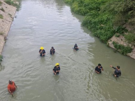 Gobierno estatal realiza búsqueda de una persona en el Canal de Valsequillo