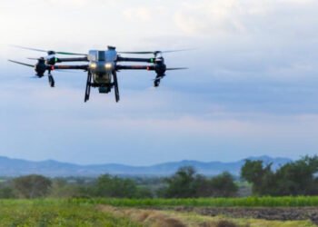 Drones agrícolas atienden de forma oportuna 60 hectáreas de caña en Tepeojuma