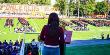 Con cercanía, Secretaría de Deporte y Juventud inspira a estudiantes del CENHCH