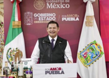 Gobierno estatal transforma eficiencia financiera en más obra para Puebla.