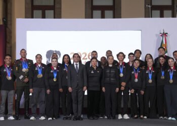 Presidenta anuncia aumento de becas a deportistas por históricos resultados en los Juegos Centroamericanos y del Caribe Santo Domingo 2026