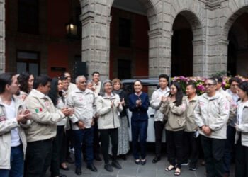 Presidenta Claudia Sheinbaum presenta el minivehículo Olinia Carga; la convocatoria para su producción se publica en septiembre