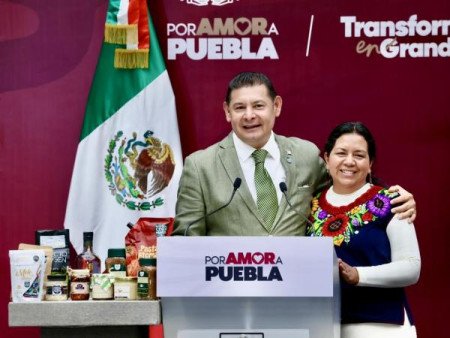 Revolución del campo en Puebla es una realidad: Armenta Mier