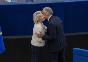 Trump amenaza a Europa por su acercamiento con Canadá