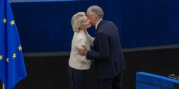 Trump amenaza a Europa por su acercamiento con Canadá