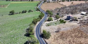 Gobierno Estatal transforma conectividad regional mediante recuperación carretera en la Mixteca.