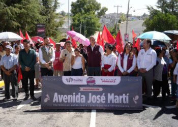 Entrega Pepe Chedraui rehabilitación vial en la colonia Fraternidad Antorchista