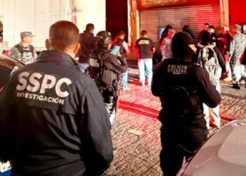 Autoridades federales y estatales aseguran 14 locales en la Plaza de la Tecnología