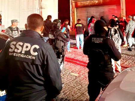Autoridades federales y estatales aseguran 14 locales en la Plaza de la Tecnología