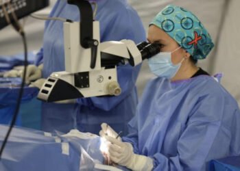 Hospitales itinerantes amplían atención médica y transforman vidas.