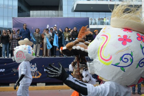 Realiza BUAP Desfile de Día de Muertos y concurso de “Catrinas vivientes”