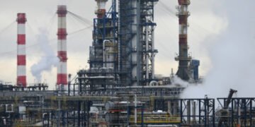 Trump arremete contra Zelenski por sus ataques a refinerías rusas: “No está haciendo un buen servicio al mundo”