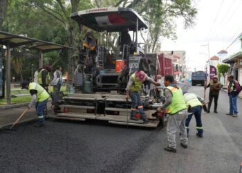 Supervisa Pepe Chedraui avances del Tren Capitalino de Pavimentación en avenida 16 de Septiembre